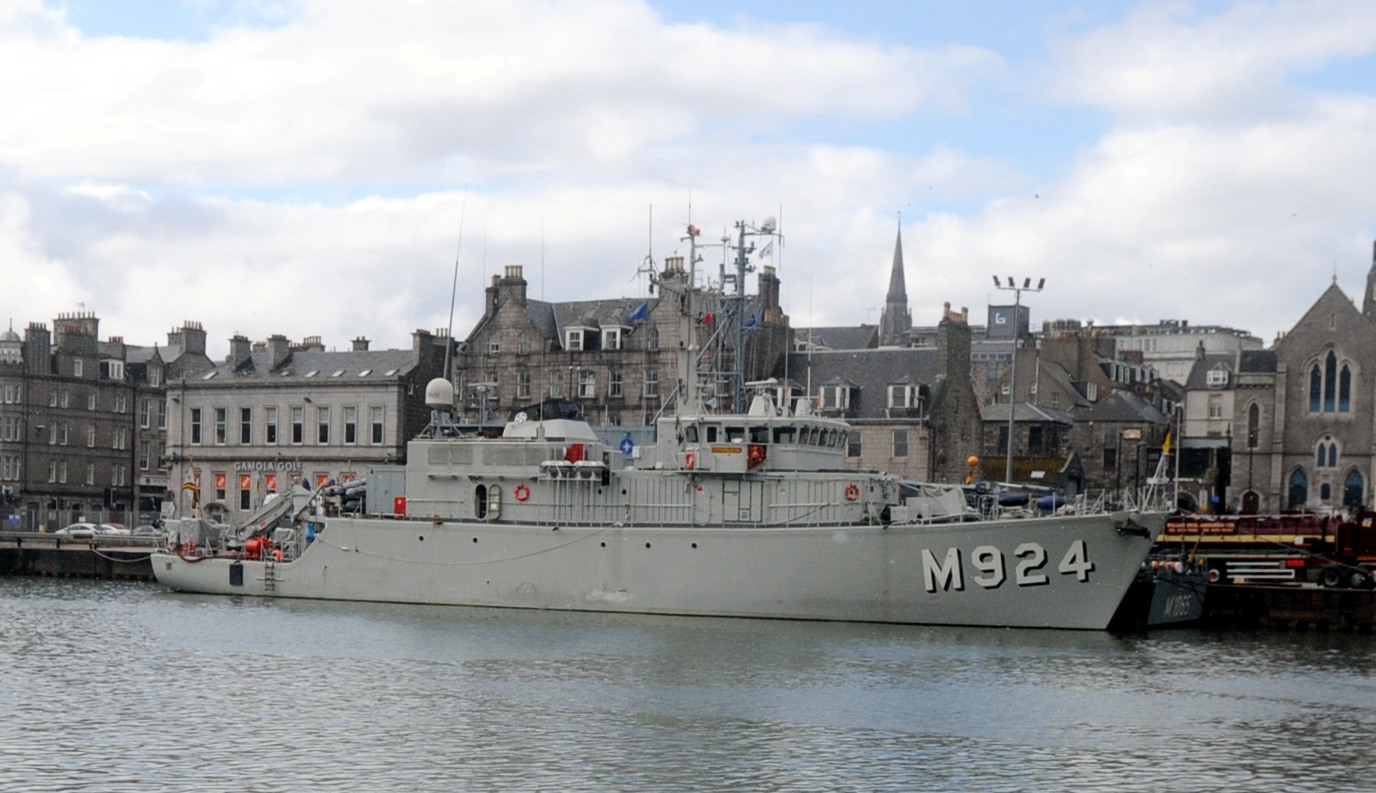 Nato sailors wave farewell to Aberdeen as ships leave harbour