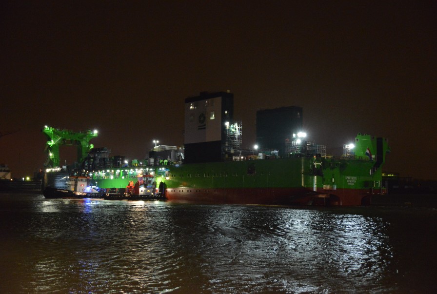 World's 1st LNG-Powered Cutter Suction Dredger Hits the Water ...